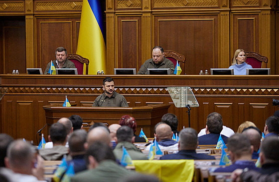 Ukrajinský prezident Volodymyr Zelenskyj se zúčastnil zasedání parlamentu. (22....