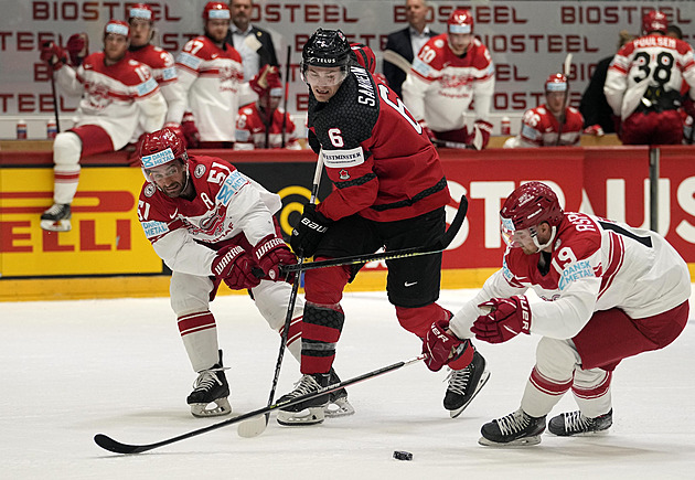 ONLINE: Kanada - Dánsko 0:2. Senzace pokračuje. Regin se trefuje v oslabení
