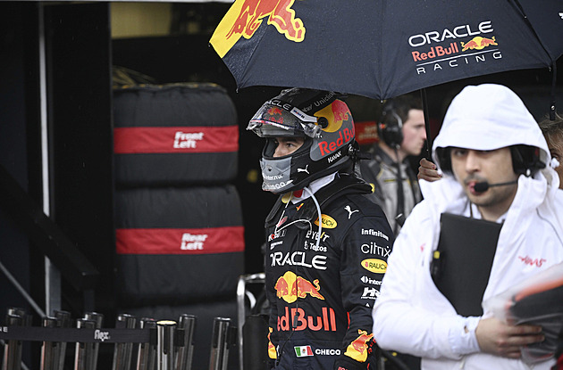 ONLINE: V Monaku se kvůli dešti odkládá start, jezdci F1 čekají v boxech