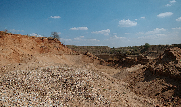 Nynější pískovna v Černovicích se má během příštích desetiletí proměnit v...