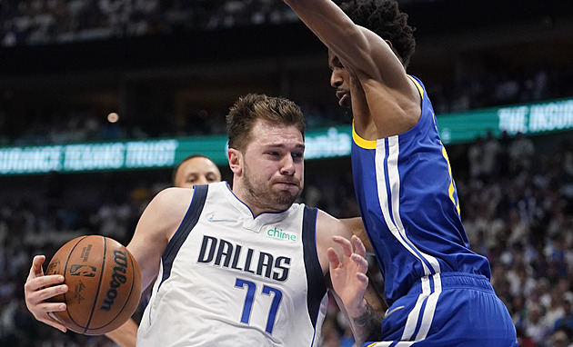 Basketbalisté Dallasu odvrátili konec sezony, poprvé přehráli Golden State