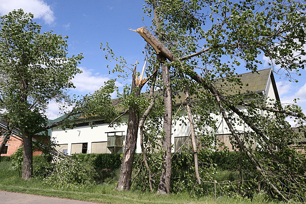 Meteorologové prověřují, zda přes Česko přešlo derecho. Hasiči měli tisíc výjezdů