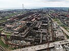 Ocelárny Azovstal v jihoukrajinském pístavu Mariupol (22. kvtna 2022)