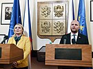 Ministi obrany R a Slovenska Jana ernochová a Jaroslav Na vystoupili na...