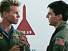 Val Kilmer jako Iceman a Tom Cruise jako Maverick ve filmu Top Gun (1986)