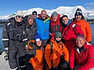Plaveck� ledov� memori�l se odehr�val v m�ste�ku Longyearbyen na souostrov�,...
