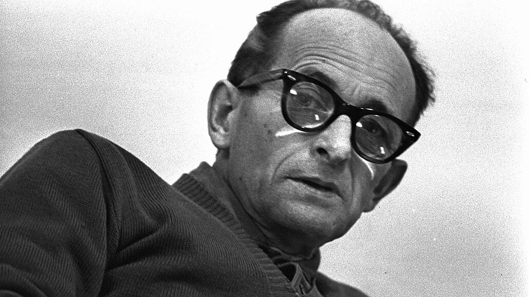Adolf Eichmann ve své cele (1961)