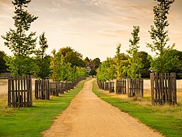Richmond Park datuje své zaloení k roku 1625 a králi Karlu I. Stuartovi. Ten...