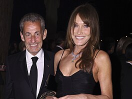 Nicolas Sarkozy a Carla Bruniová-Sarkozyová (Cannes, 22. kvtna 2022)