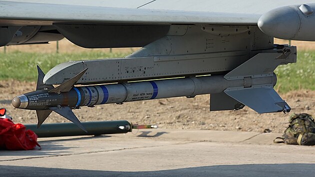 AIM-9L Sidewinder byl novou generac tchto zench stel