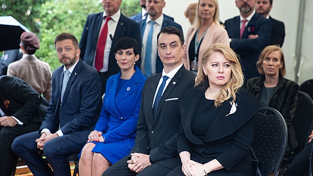Slovenská prezidentka Zuzana Čaputová spolu s českými politiky uctila památku hrdinů operace Anthropoid. (27. května 2022)