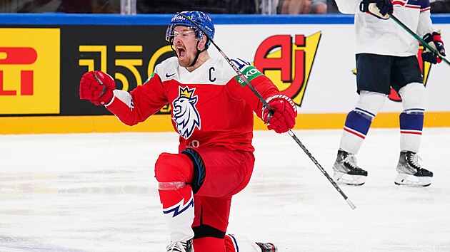 �esk� kapit�n Roman �ervenka (10) d�v� po sv�m g�lu po��dn� zabrat hlasivk�m a ot��� sk�re duelu o bronz.