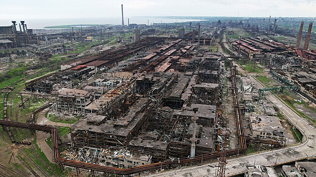 Ocelárny Azovstal v jihoukrajinském přístavu Mariupol (22. května 2022)
