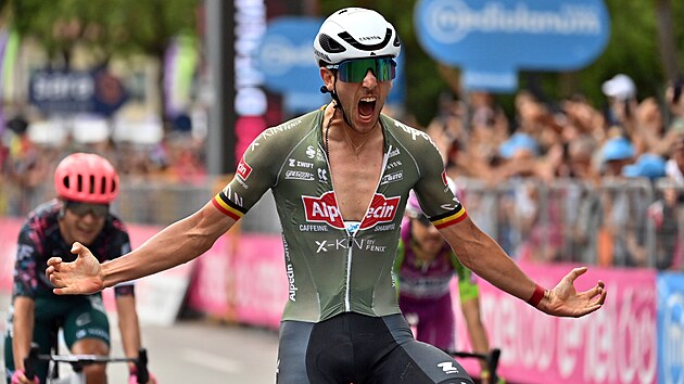 Belgian Dries De Bondt slav vtzstv v 18. etap cyklistickho Gira