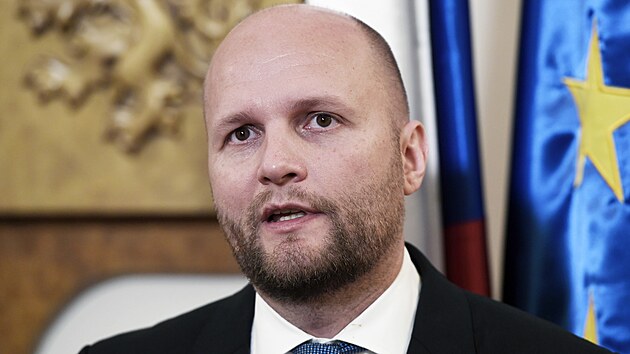 Ministři obrany ČR a Slovenska Jana Černochová a Jaroslav Naď vystoupili na tiskové konferenci po společném jednání (27. května 2022)