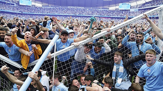 Fanouci Manchesteru City vbhli na hit oslavovat s hri zisk titulu.