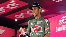 Belgian Dries De Bondt  z týmu Alpecin-Fenix slaví triumf v osmnácté etap...