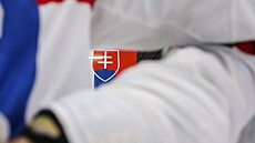 Slovenská vlajka vyvěšená během hymny