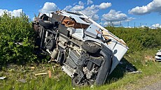 U Hrádku se st�etl karavan s osobním autem.