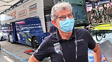 Valerio Piva ze stáje Intermarché-Wanty Gobert hovo�í s médii na Giru 2022.