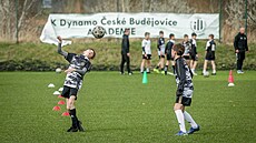 Fotbalová akademie Dynama trénuje v centru na Složišti.