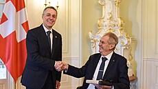 Ignazio Cassis, prezident výcarska (vlevo) a Milo Zeman v Lánech. (26. kvtna...