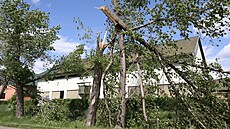 V Lenešicích na Lounsku poškodil vítr asi deset rodinných domů, střechu školy a...