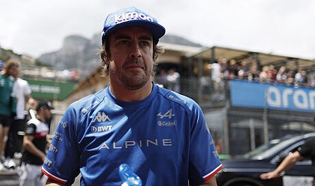 Fernando Alonso ped Velkou cenou Monaka