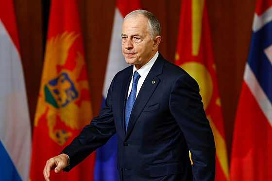 Bývalý ministr zahrani�í Rumunska a sou�asný nám�stek generálního tajemníka...