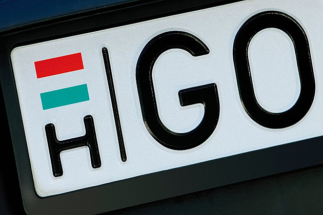 V Maďarsku se ztrácejí registrační značky. Zlodějům umožní tankovat levněji