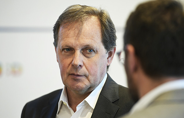 Dvořák se bojí o peníze pro ČT. Železného řešit nebudu, ujelo mu to, řekl