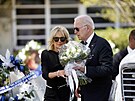 Prezident USA Joe Biden a první dáma Jill Bidenová v Uvalde uctili památku...