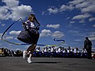 Dívka taní na koncert bhem oslav Dne Kyjeva. Hlavní msto Ukrajiny slaví...