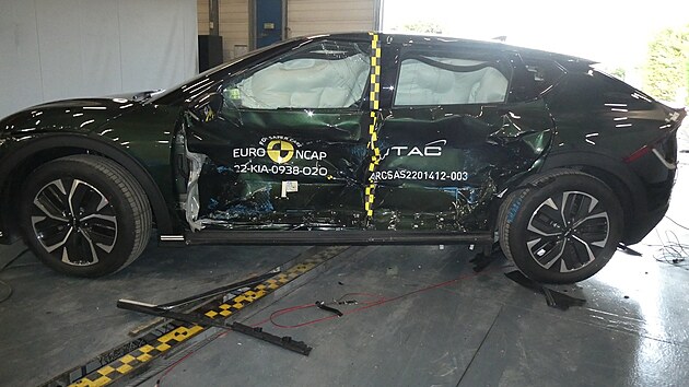 Kia EV6 po bonm crashtestu Euro NCAP.