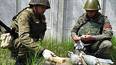 Minometníci proruských sil v Severodoncku v samozvané Luhanské lidové...