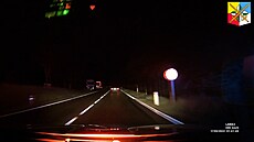 Mu bez idiáku uhánl obcí 100 km/h, nakonec havaroval