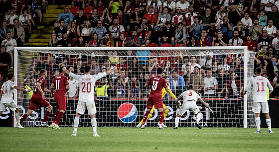 Moment druhého inkasovaného gólu �eského týmu proti �pan�lsku.