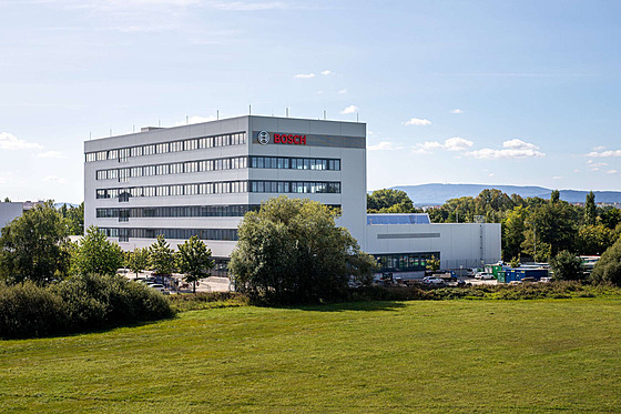 Nová budova vývojového a technologického centra v eských Budjovicích