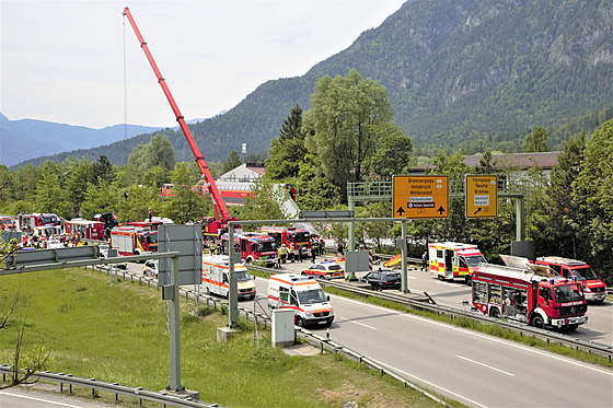 Vlak na jihu Bavorska vykolejil a pevrátil se na bok. (3. ervna 2022)
