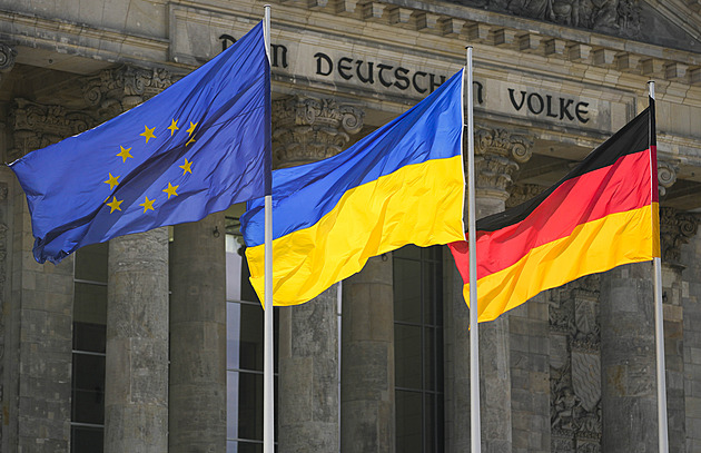 Německo zdvojnásobí vojenskou podporu Ukrajině, zemi poskytne 200 miliard korun