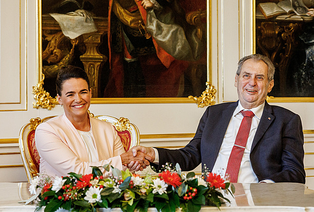 Vážím si maďarské politiky, řekl Zeman po jednání s prezidentkou Novákovou