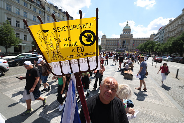 Chceme chovat prasata a dojnice! Zemědělci protestují proti změně dotací