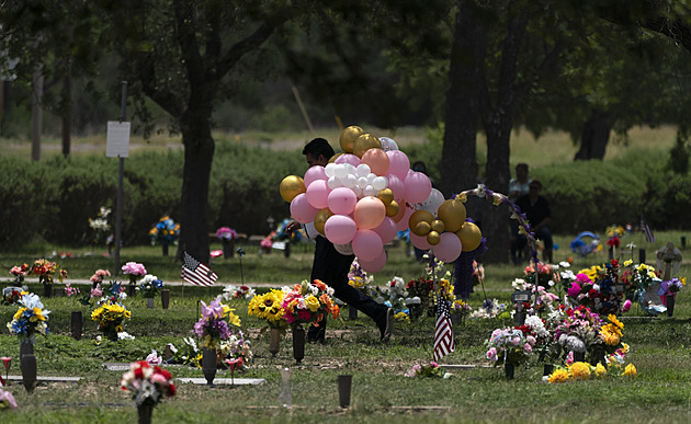 Týden po školní střelbě v Texasu pohřbili první dítě. Amerii bylo deset