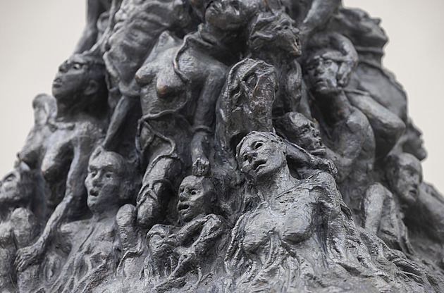 V Praze odhalili Sloup hanby. Připomíná výročí masakru v Pekingu z roku 1989