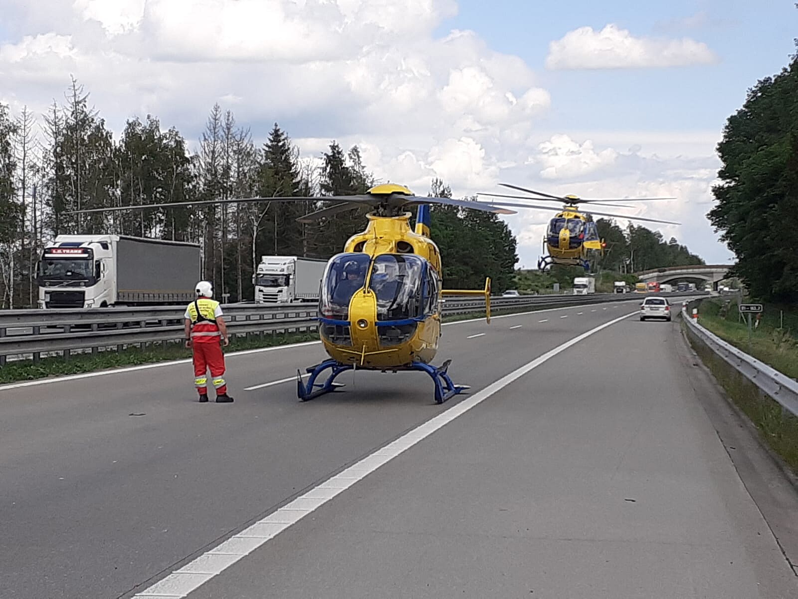 Dálnice D1 byla kvůli nehodě na Pelhřimovsku téměř dvě hodiny neprůjezdná -  iDNES.cz
