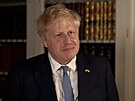 Premiér Boris Johnson v televizním rozhovoru po hlasování o dve jeho vedení....