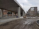 V�stavba nov�ho mostu p�es Mezibo�skou ulici v Litv�nov�. (15. �nora 2022)