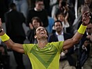panlský tenista Rafael Nadal se raduje z postupu do semifinále Roland Garros.