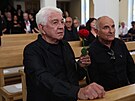 Jií Krampol bhem posledního rozlouení s Josefem Abrhámem v kostele sv....