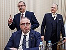 Pedseda výboru pro bezpenost Pavel áek, éf BIS Michal Koudelka a editel...